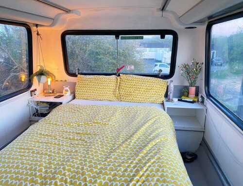 Compran un bus para convertirlo en su hogar