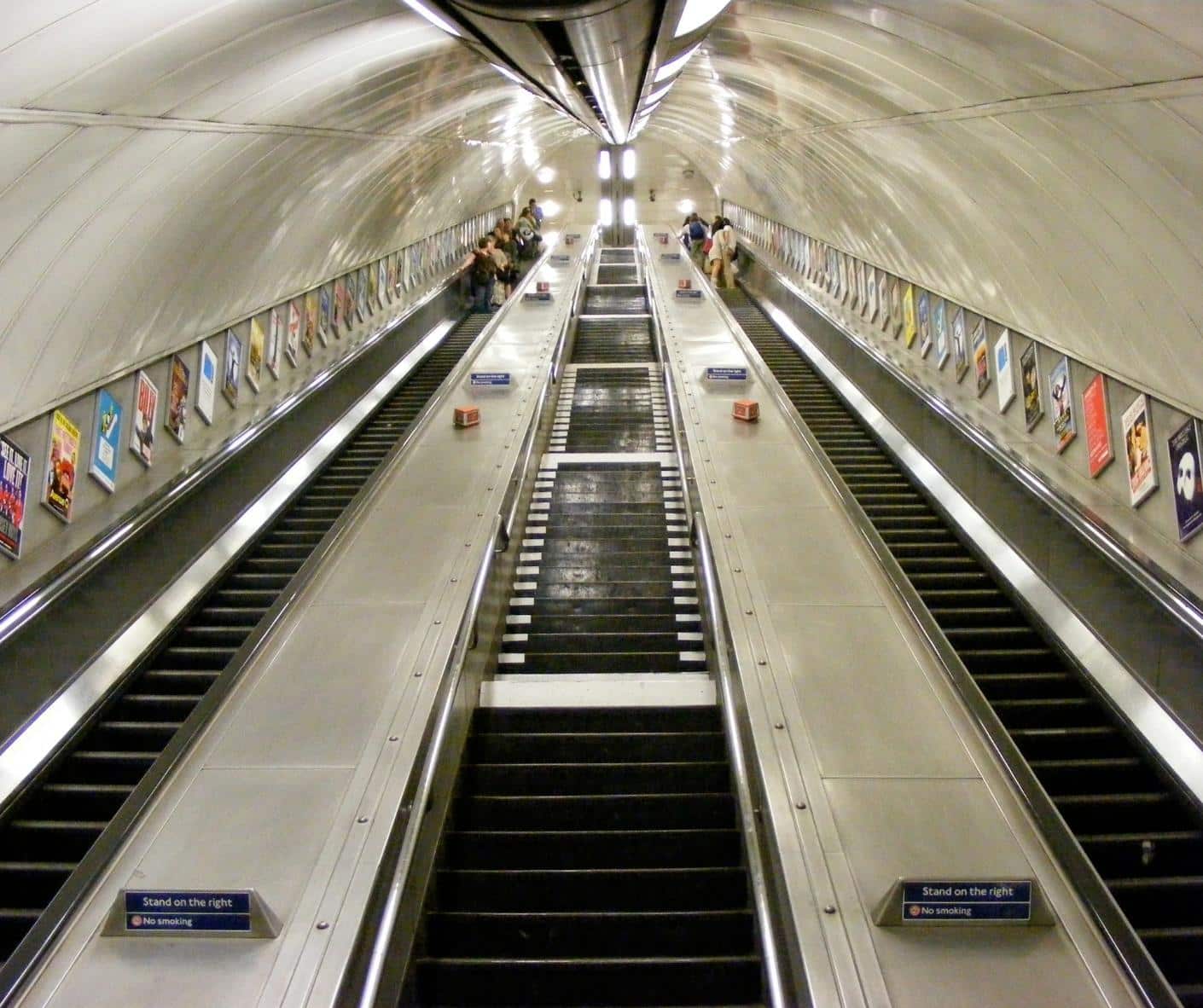 Escaleras del metro de Londres