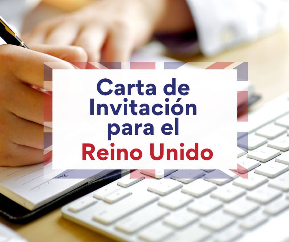 Hombre escribiendo una carta de invitación para UK en una mesa
